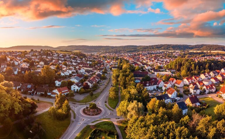 How To Choose The Right Neighborhood
